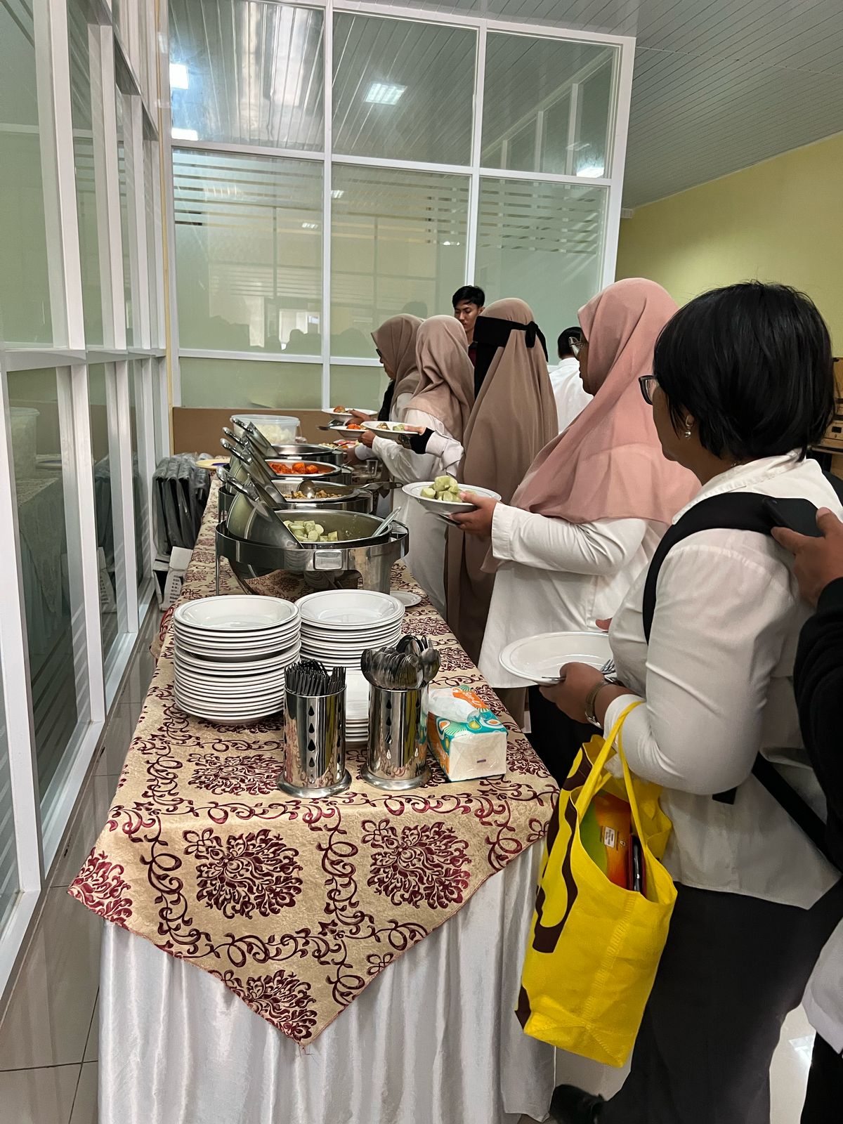 Makan Bersama